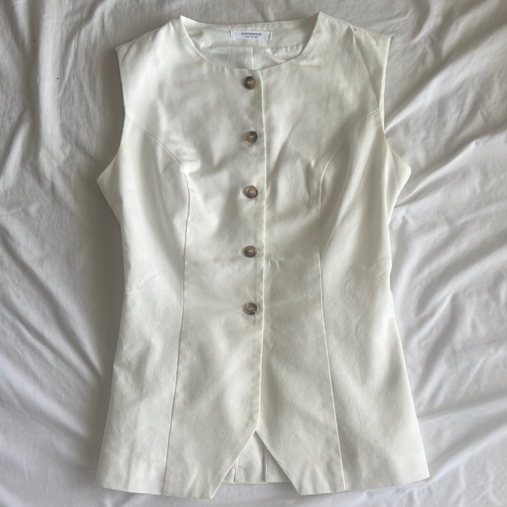 Peppermayo white Button-Up Top